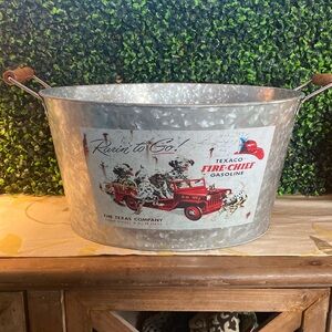 Vintage metal tub